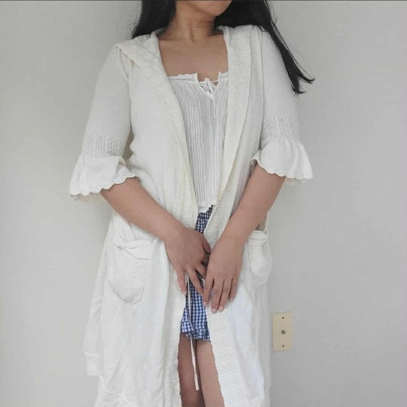 Women's White Hooded Robe - Picture 2 of 8